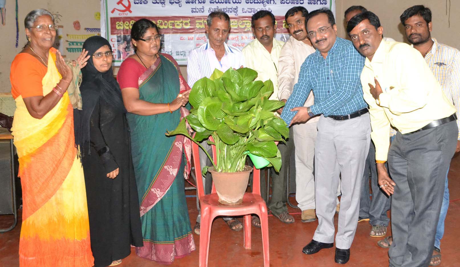 ಬೀಡಿ ಕಾರ್ಮಿಕರಿಗೆ ಪರ್ಯಾಯ ಉದ್ಯೋಗಕ್ಕೆ ಆಗ್ರಹ